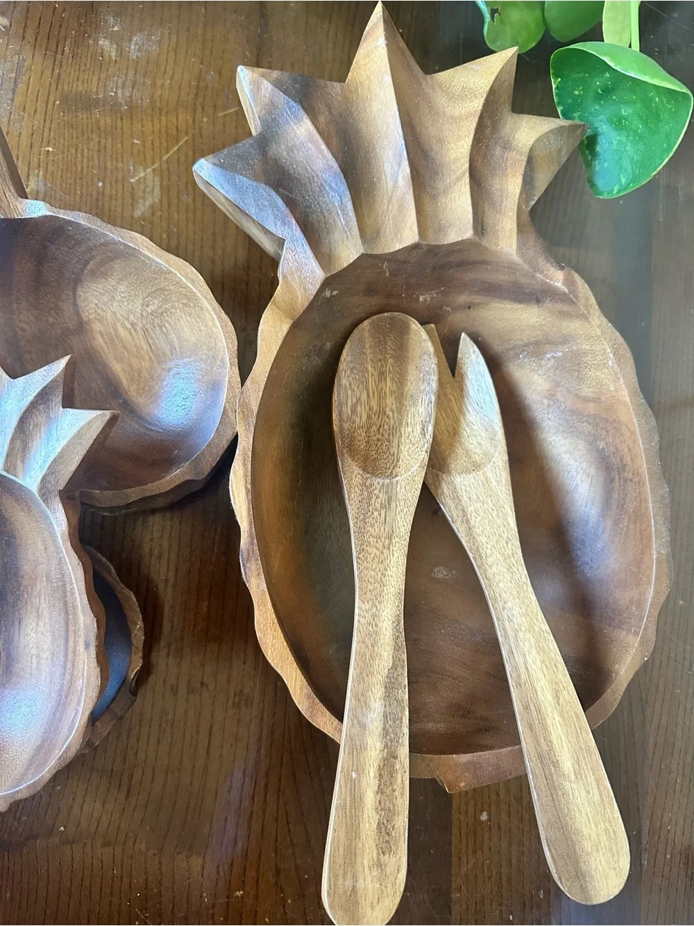 Hilo Hattie carved wooden
